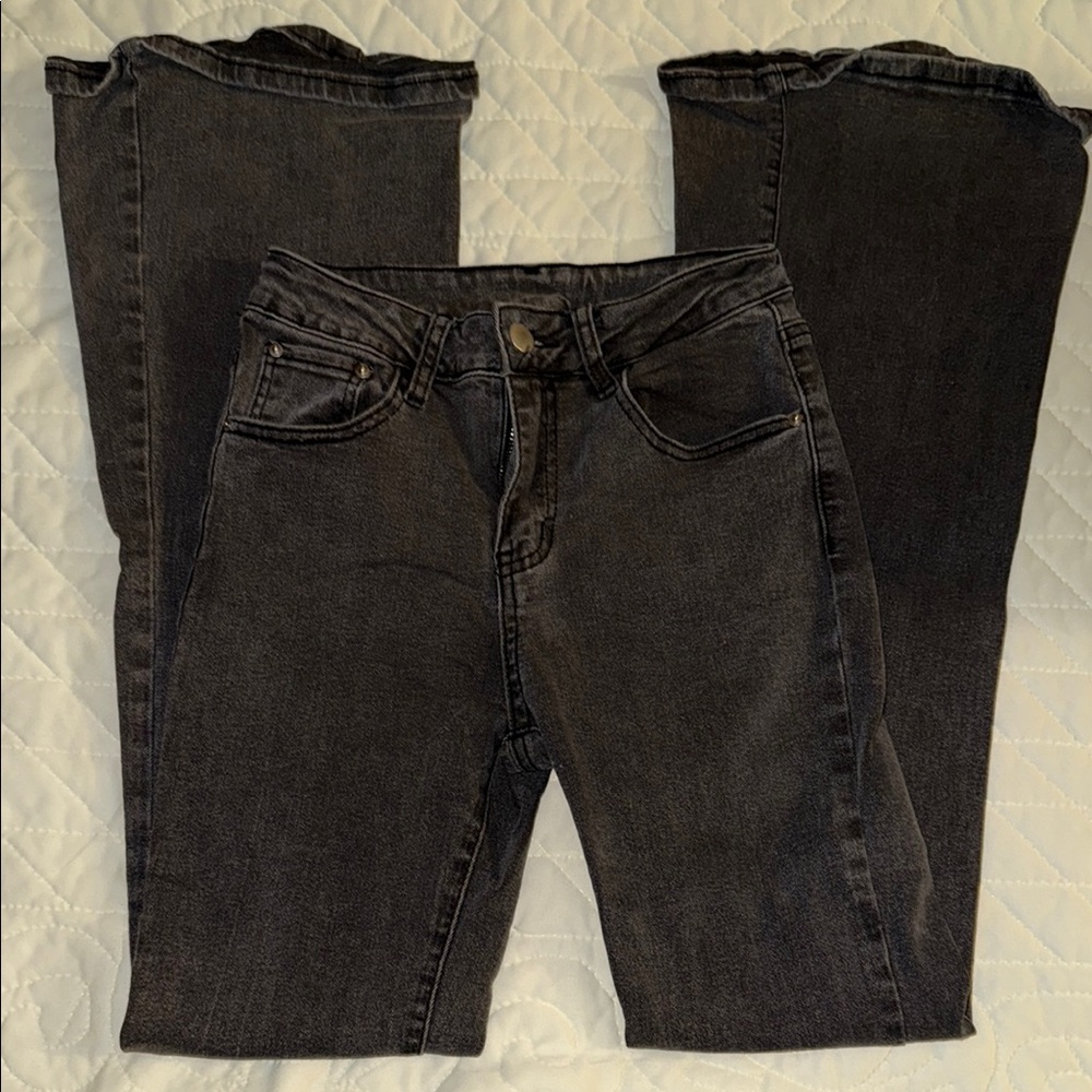 SHEIN Black Straight Leg Jeans with Vintage Appeal
